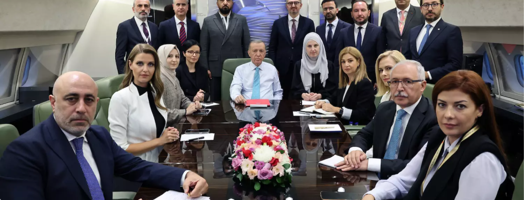 Cumhurbaşkanımız Erdoğan, Rusya ziyareti dönüşü uçakta soruları yanıtl..